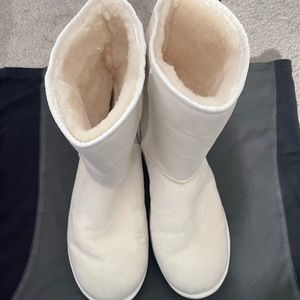 UGG Australia